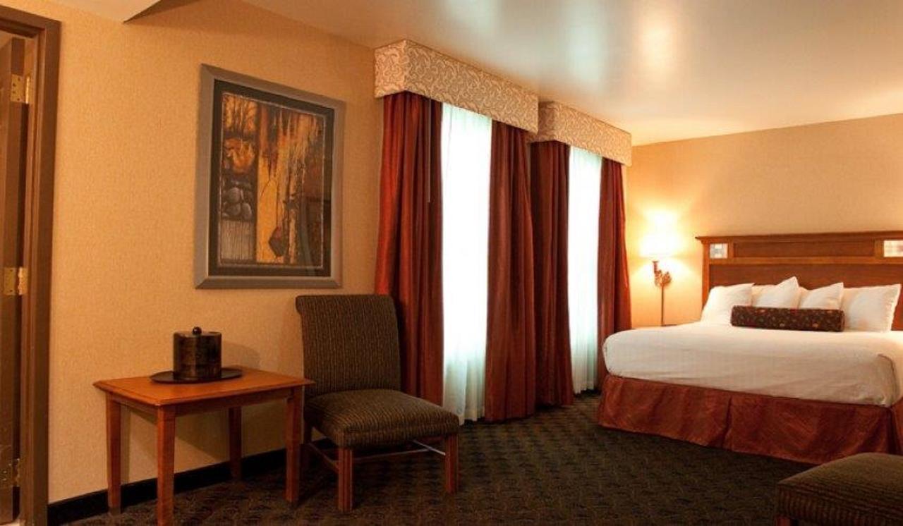 Midnight Rose & Mcgills Casinos Hotel Cripple Creek Room photo